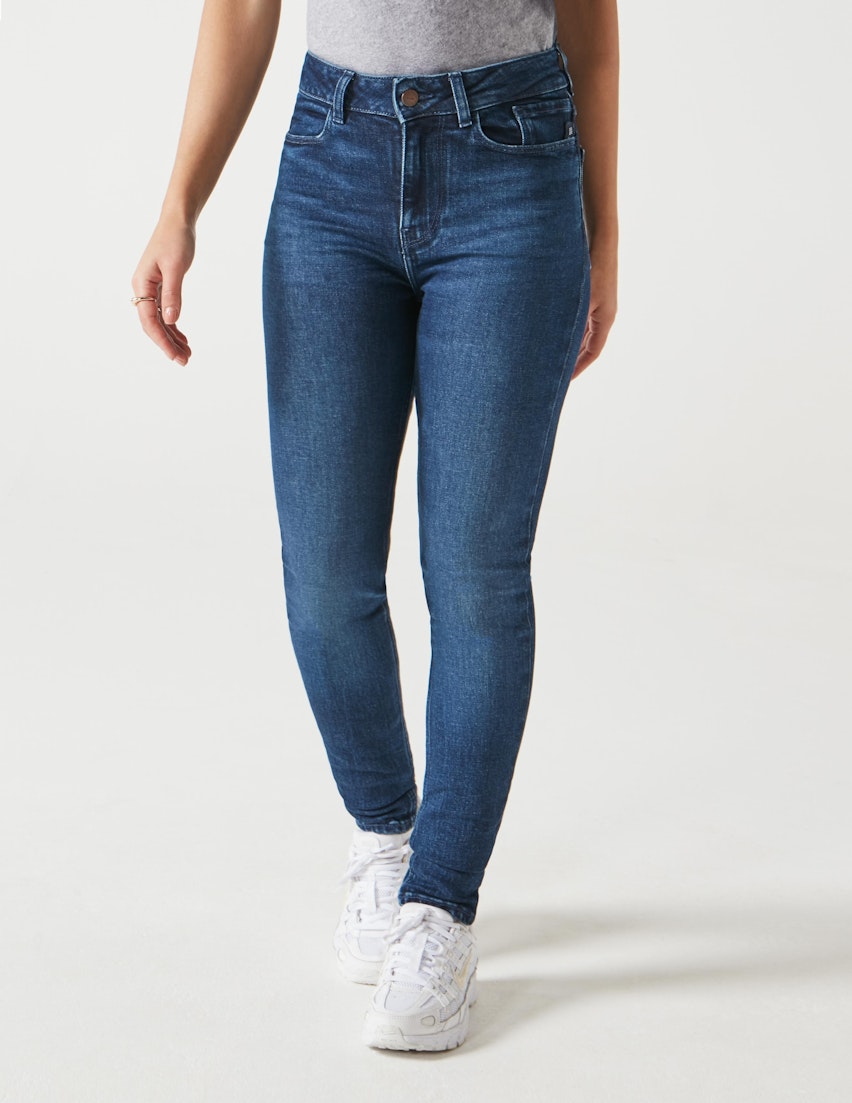 Women's Skinny-Fit Jeans v1.0