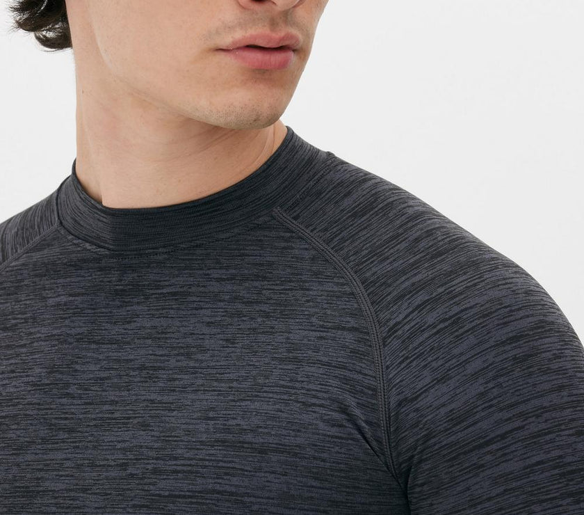 Long-Sleeved Performance Baselayer Top